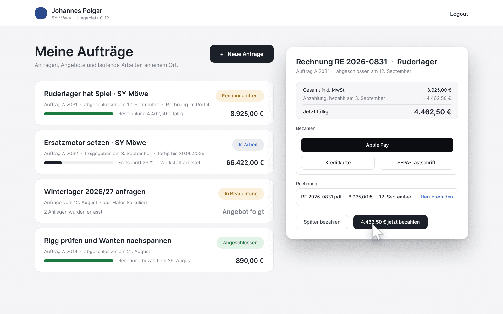 Kundenportal: die Rechnung RE 2026-0831 mit Gesamtsumme, bereits bezahlter Anzahlung und fälligem Rest, den Zahlwegen Apple Pay, Kreditkarte und SEPA sowie der Rechnung als PDF.